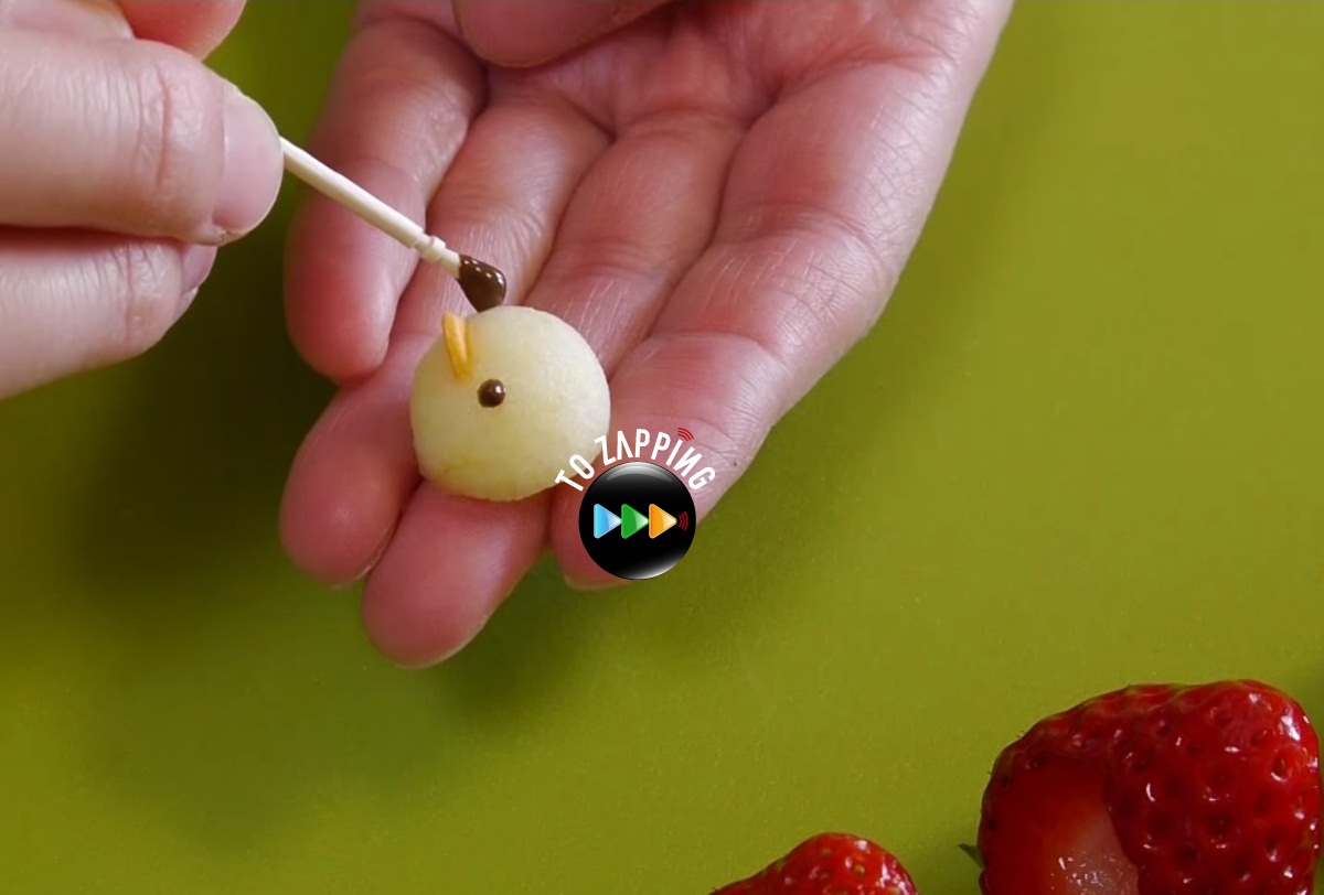Cómo hacer muñeco de fresa con manzana