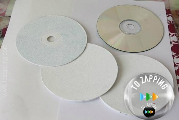 Técnica decoupage con papel y cds